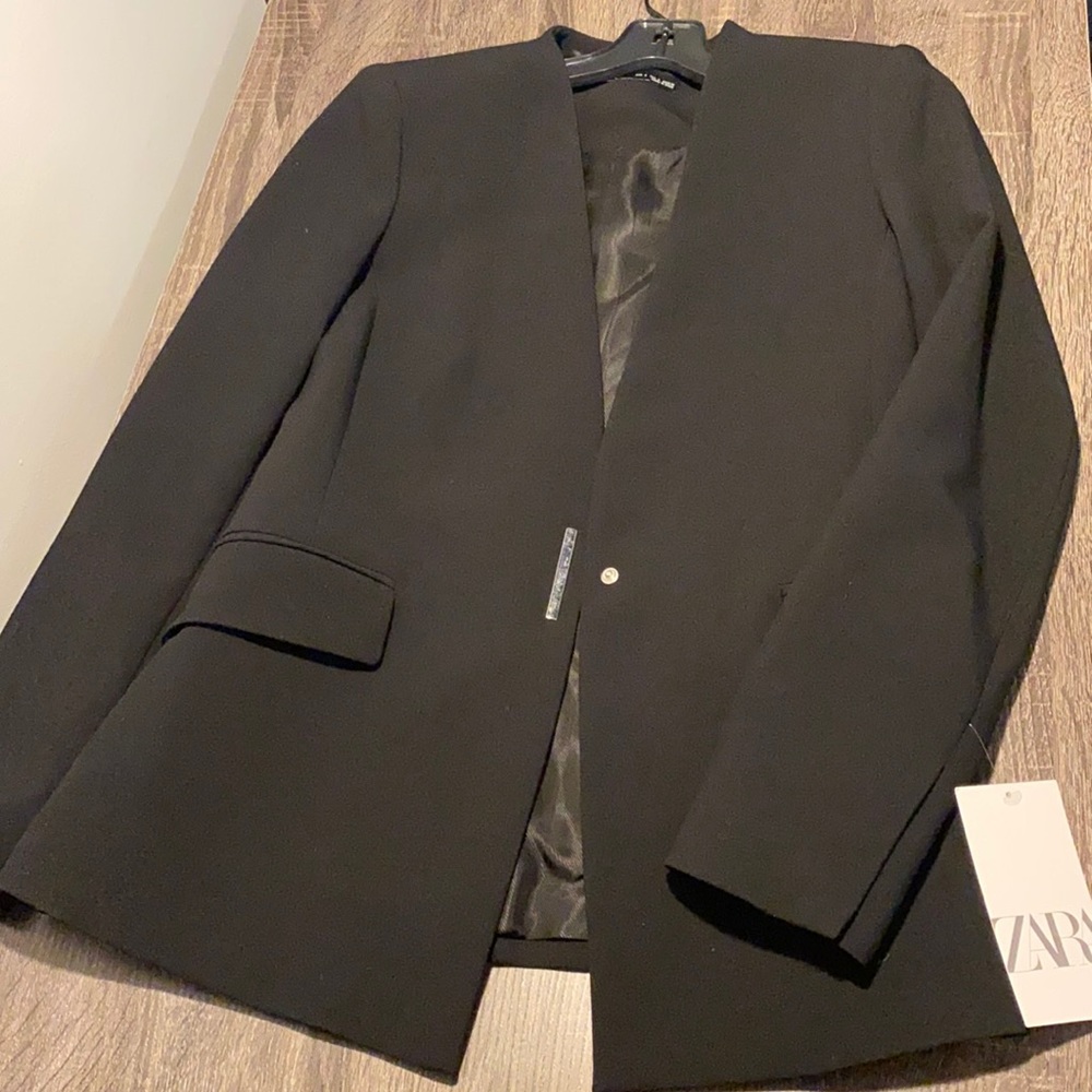 NWT Zara Black V-Neck Blazer